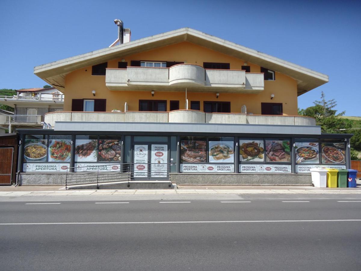 Affittacamere Gelindo Silvi Marina Exteriér fotografie